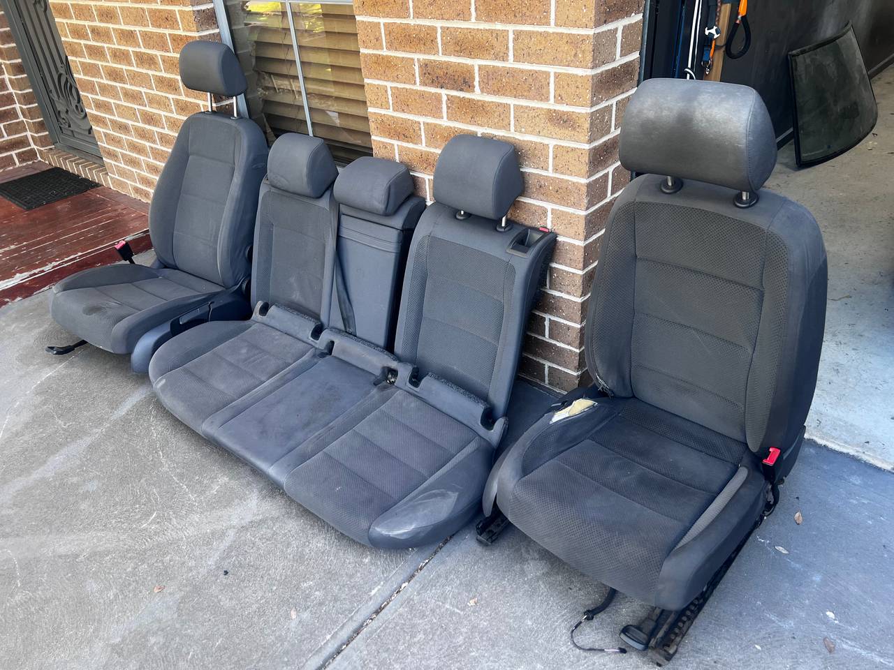 Volkswagen Golf mk5 seats