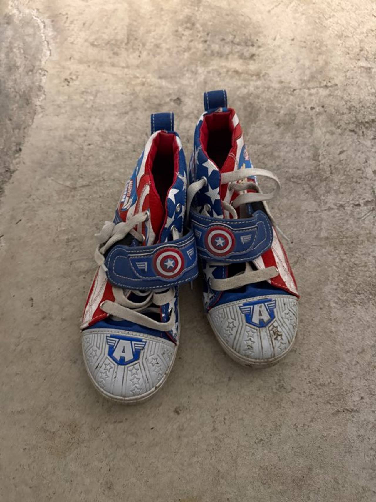 Marvel Captain America Kids Sneakers