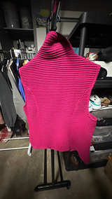 Christopher & Banks Magenta Waffle Vest with Pockets Womens size small - Image 3