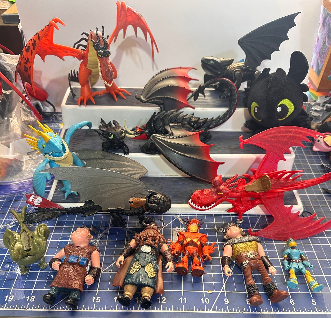 How to Train Your Dragon Action Figure and Dragon Lot
