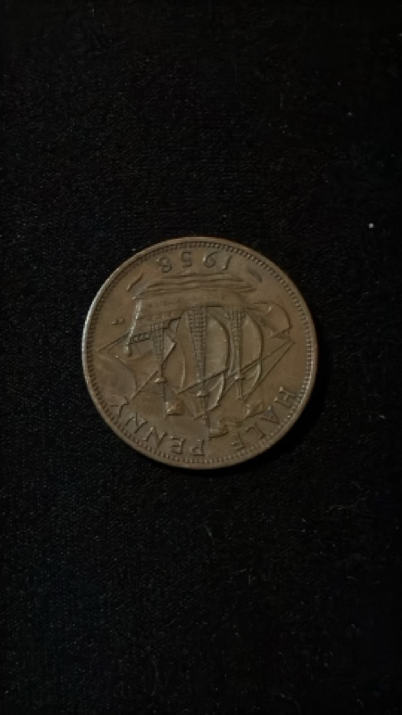 United Kingdom British Halfpenny Coin (circa 1940-1960)