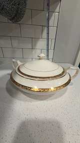 Limoges Gold Trimmed Covered Casserole Dish - Image 7