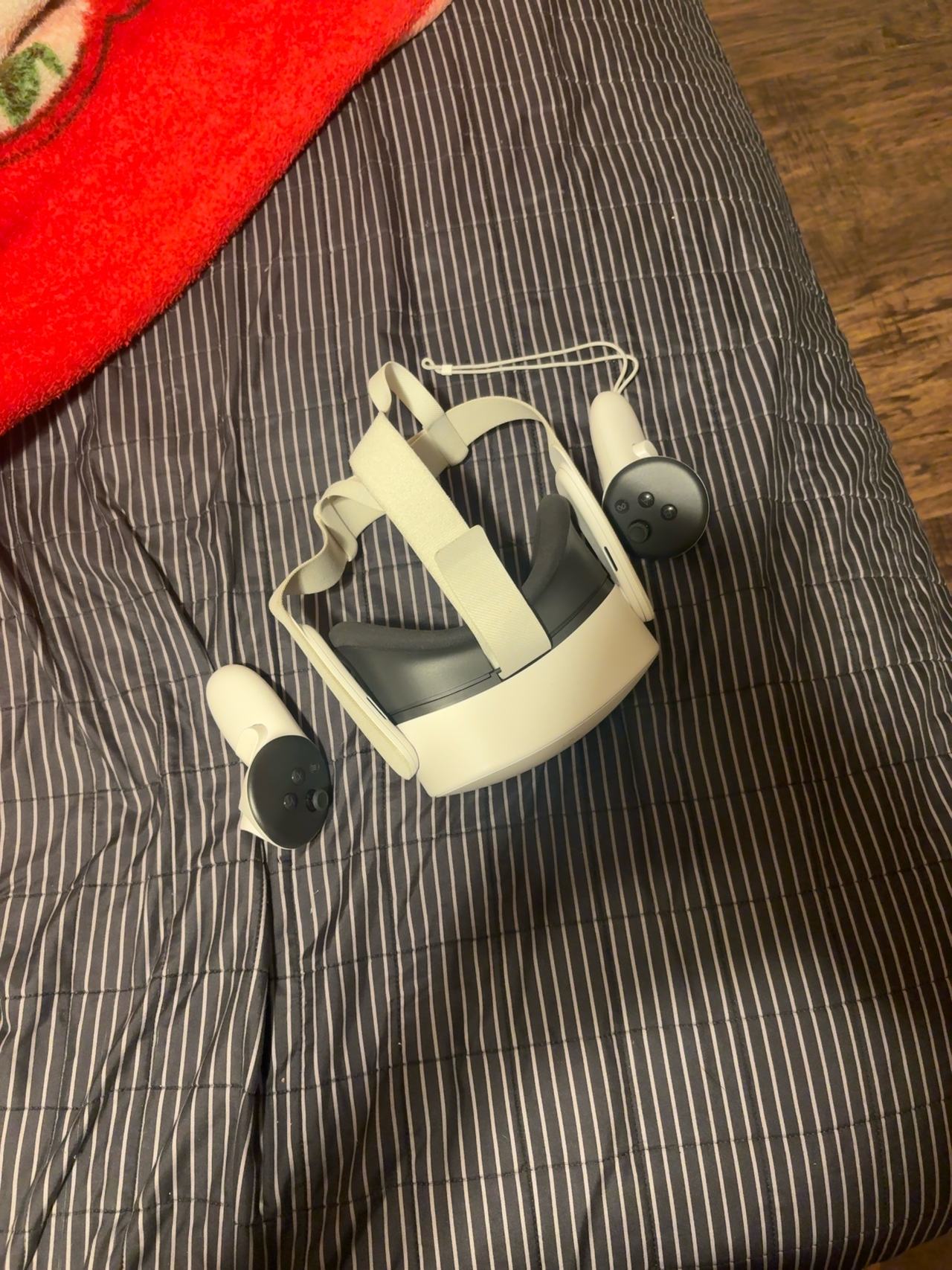 Meta Quest 2 White VR Headset