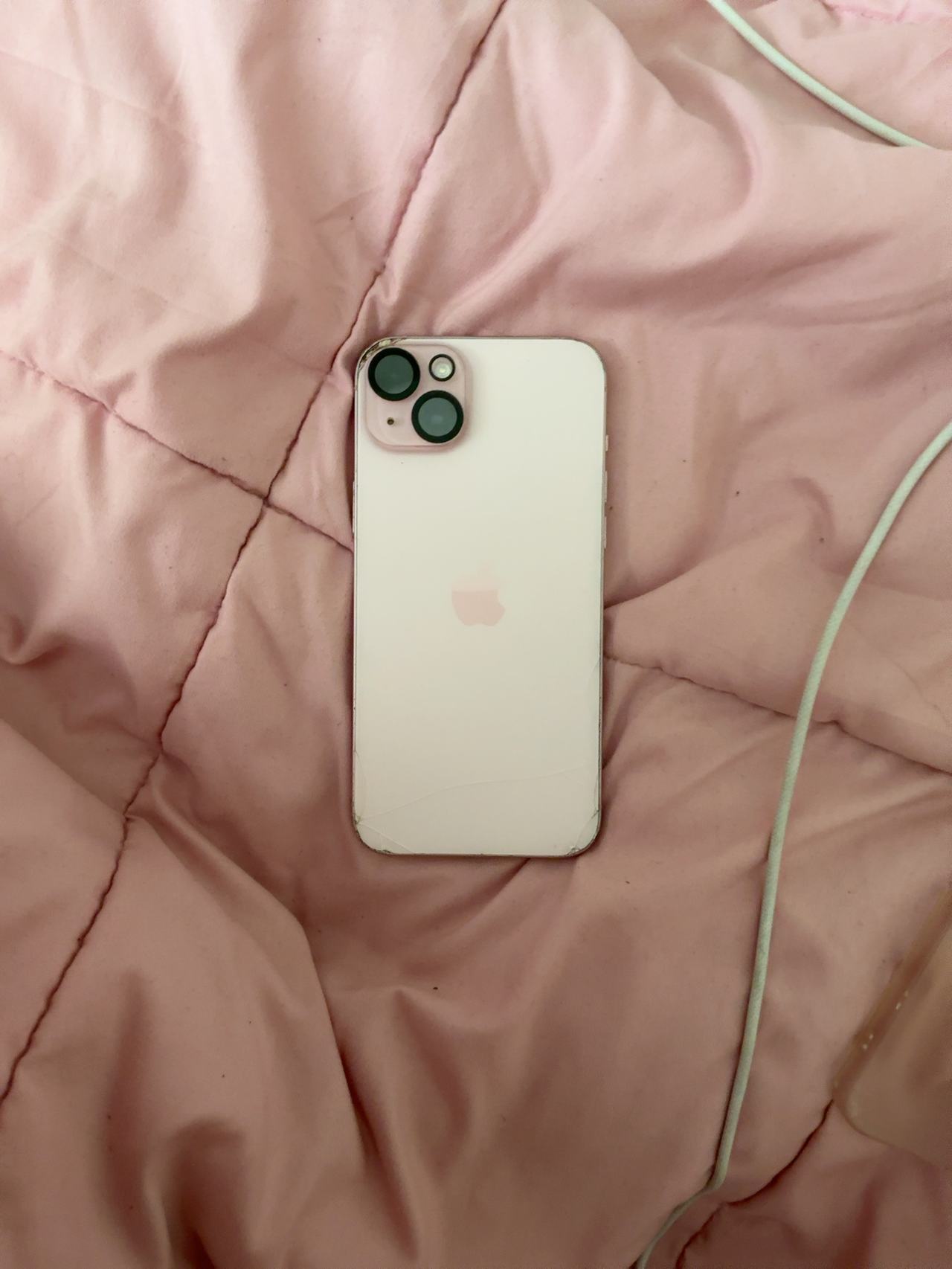 Apple iPhone 15 Pink