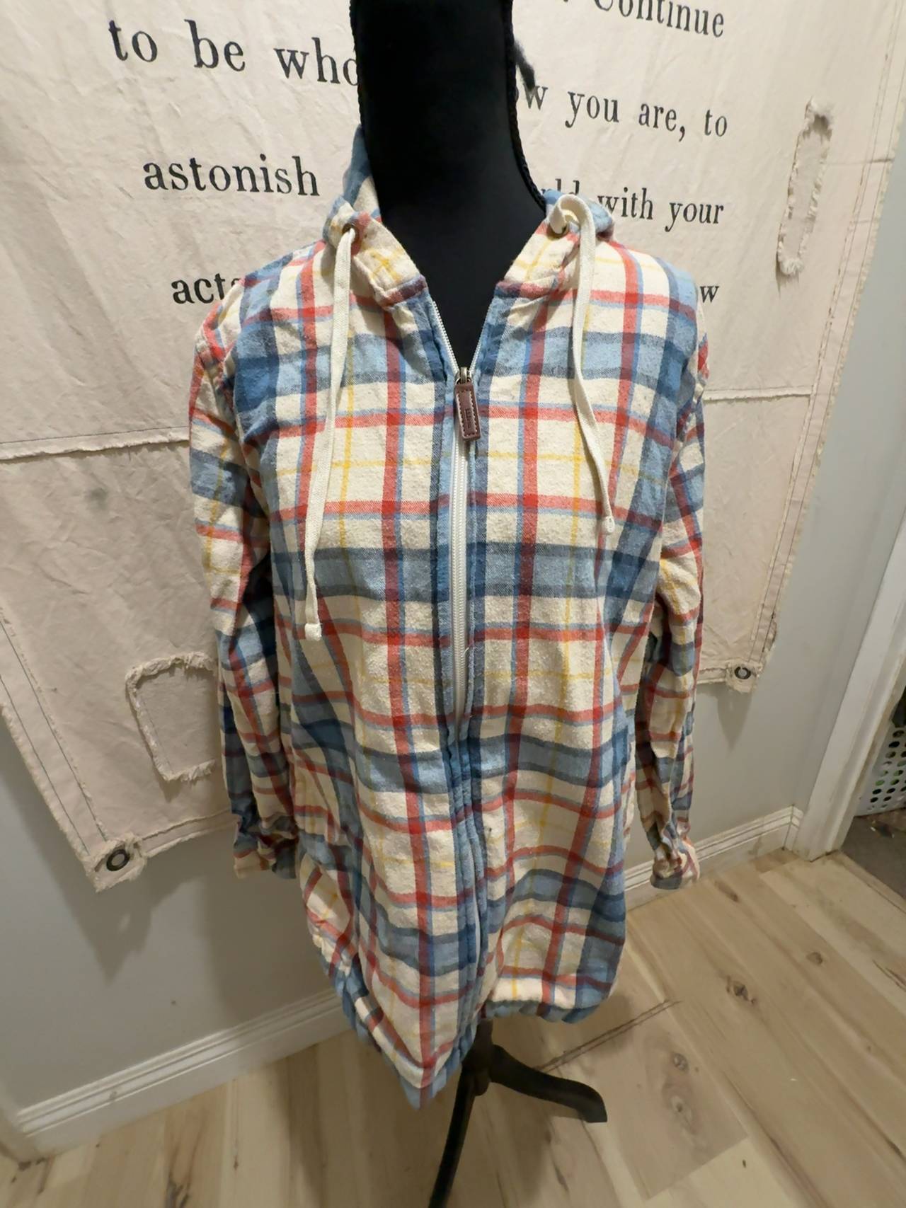 L.L. Bean Women's Scotch Plaid Flannel Zip Hoodie Red/Blue
