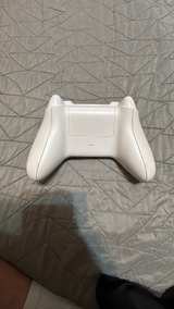 Xbox Wireless Controller - Robot White - Image 2