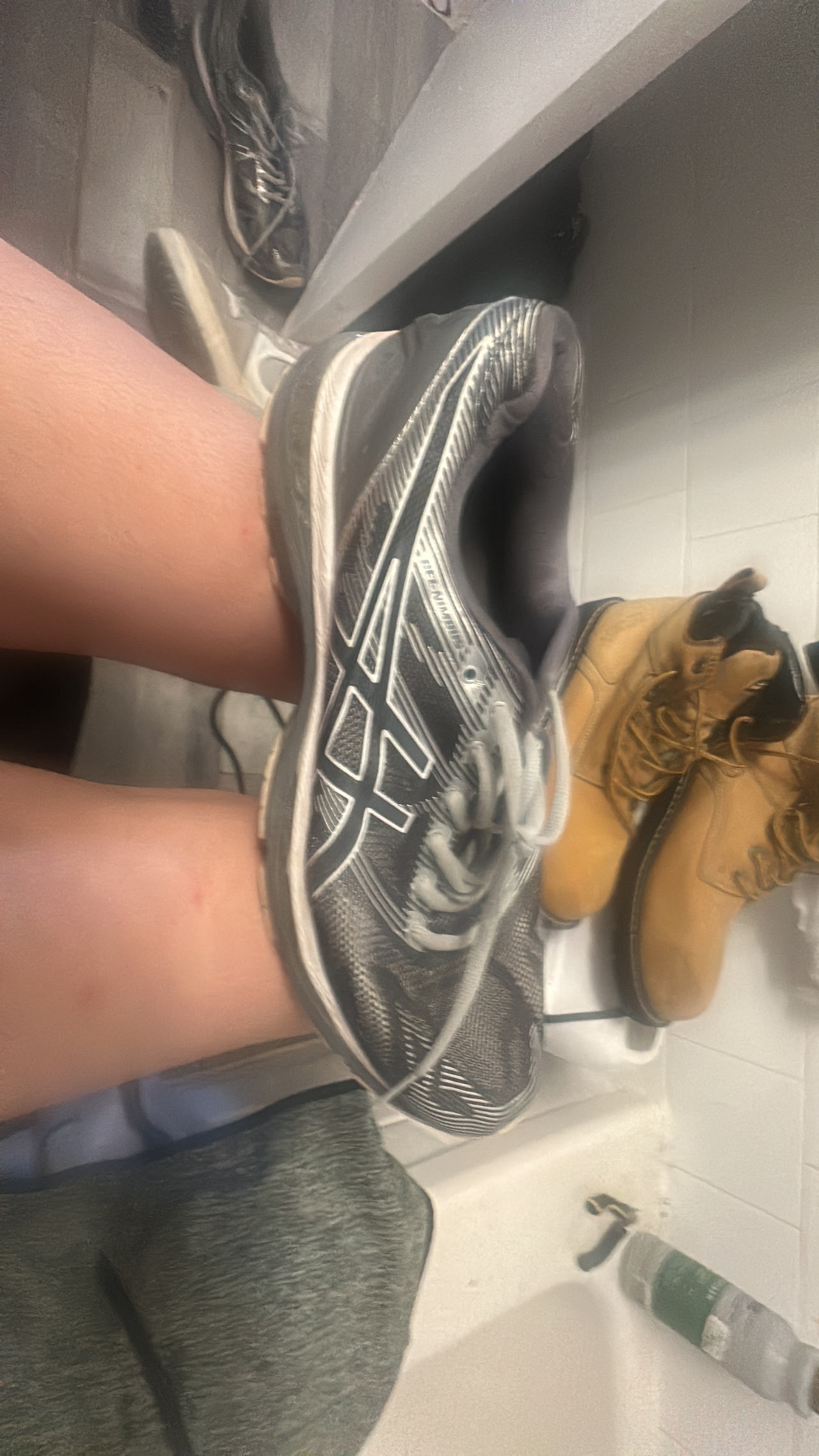 ASICS Gel-Kayano - Size 11 