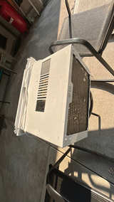 LG Window Air Conditioner - Image 3