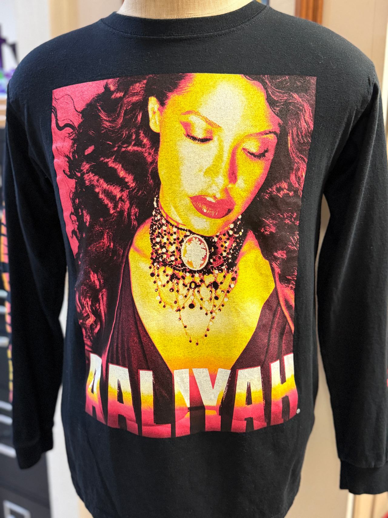 Aaliyah Long Sleeve Graphic T-Shirt