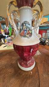 Vintage Victorian Style Porcelain Urn Lamp - Image 4
