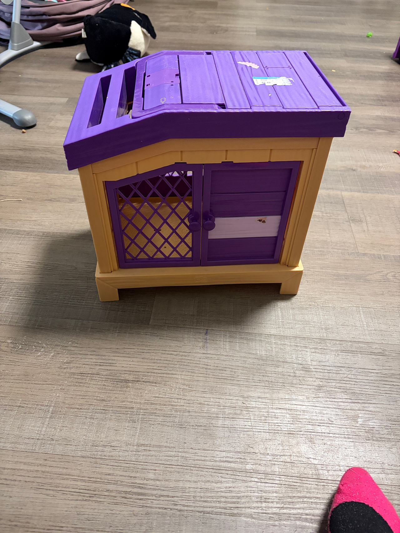 Barbie Hugs 'n' Horses Dog House Accessory