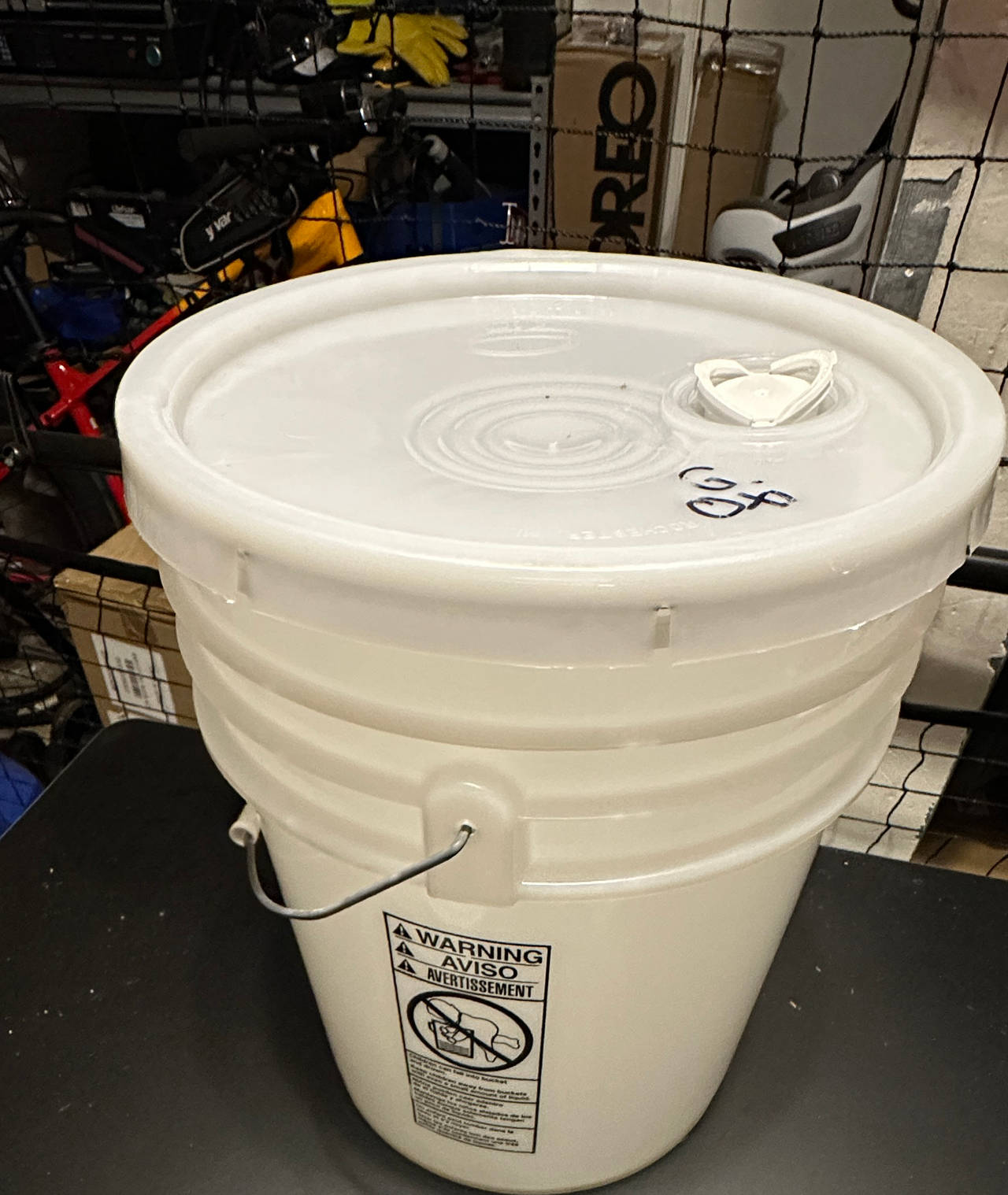 5 Gallon Plastic Bucket with Lid