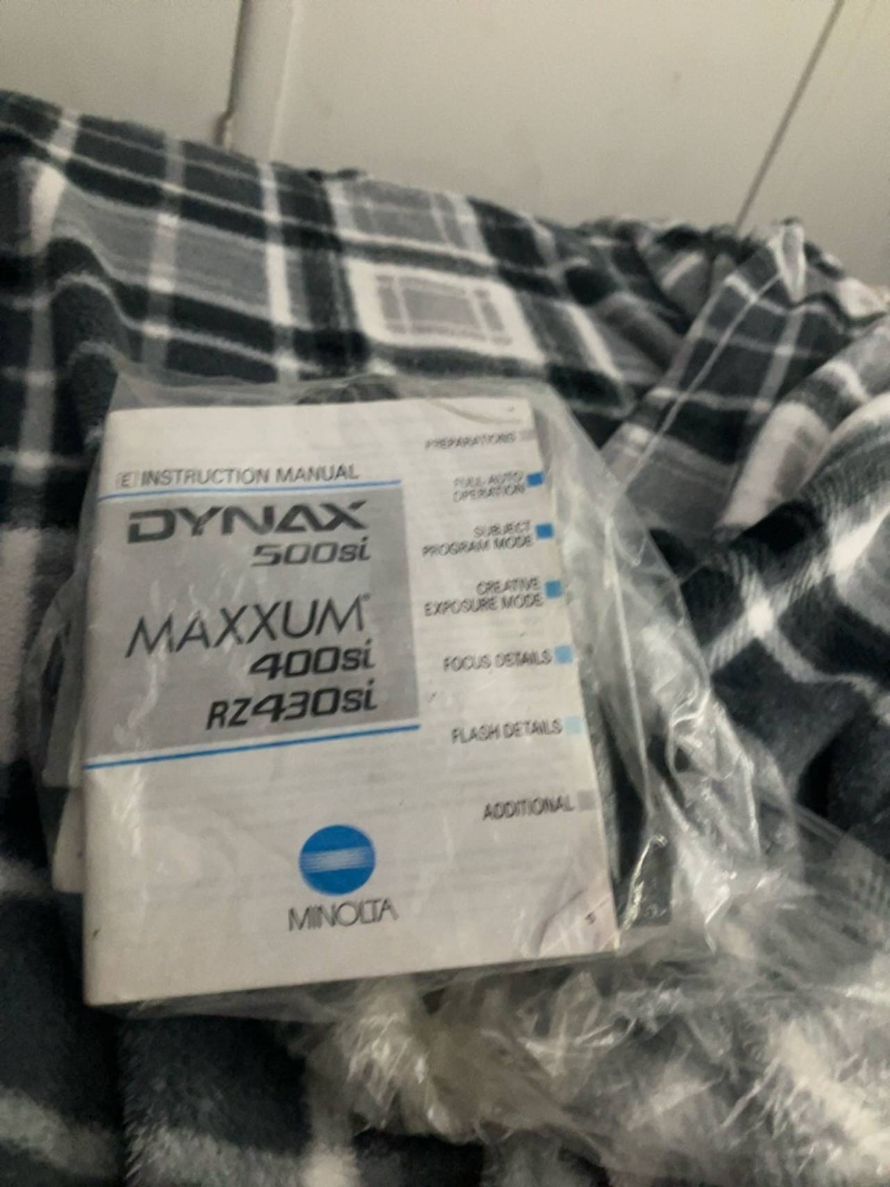 Minolta Maxxum 400si 35mm SLR Camera