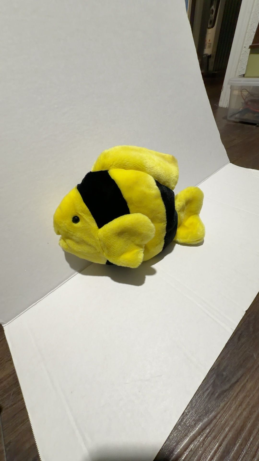 Ty Beanie Buddy Bubbles the Fish Yellow & Black 10-inch