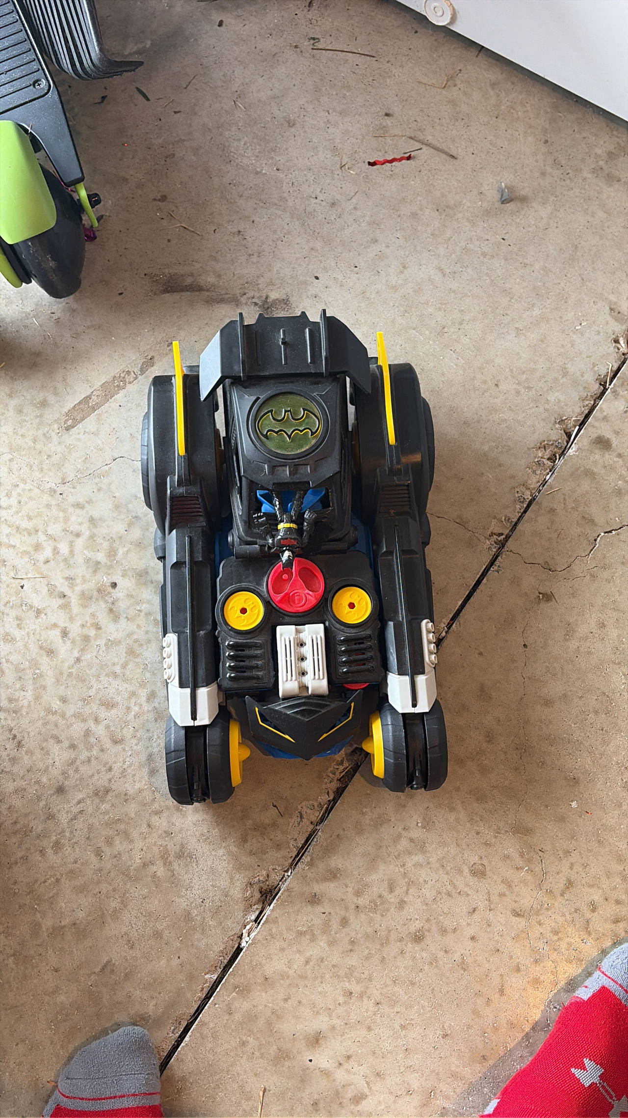 Fisher-Price Imaginext DC Super Friends Transforming Batmobile Tank