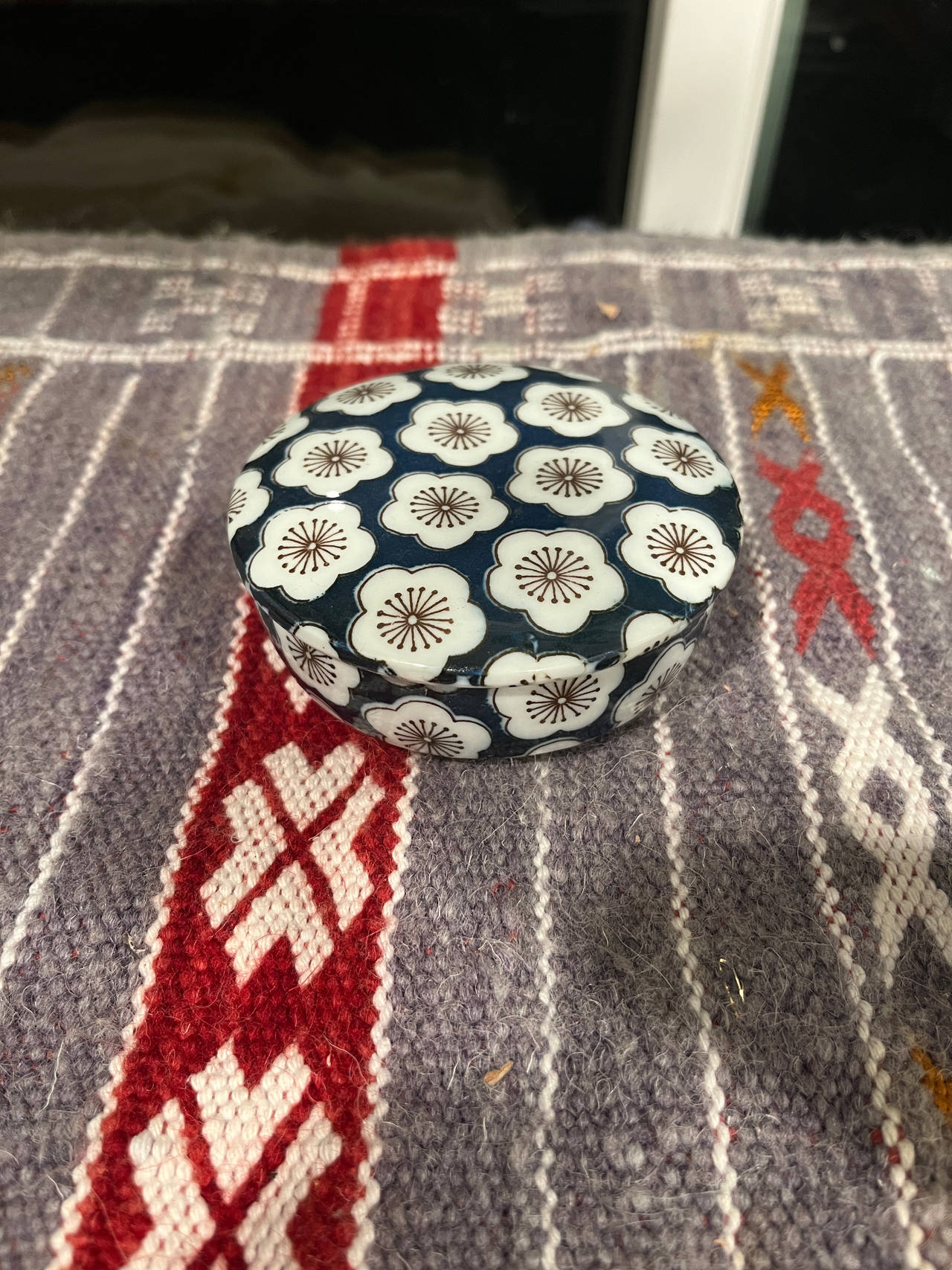 Japanese porcelain trinket box