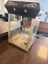 Olde Midway 6-Ounce Popcorn Machine - Image 4