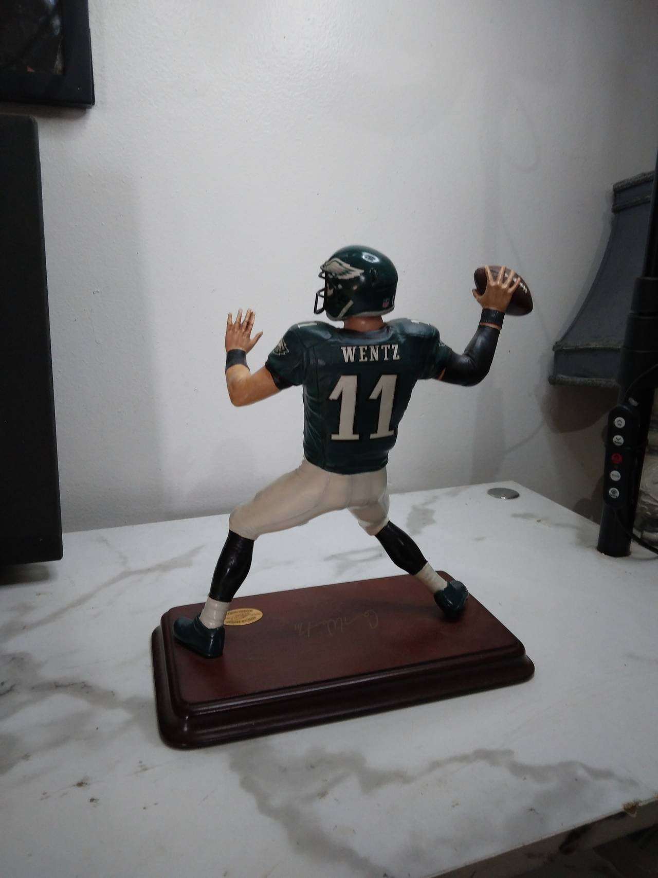 Danbury Mint Carson Wentz Philadelphia Eagles Statue