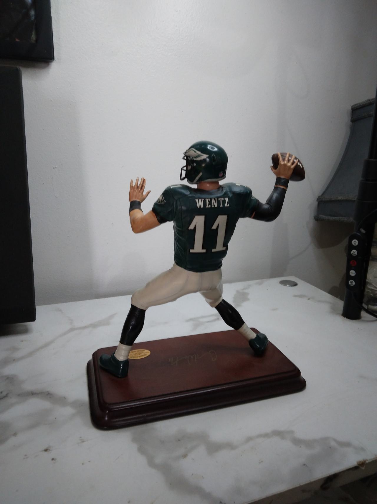 Danbury Mint Carson Wentz Philadelphia Eagles Statue