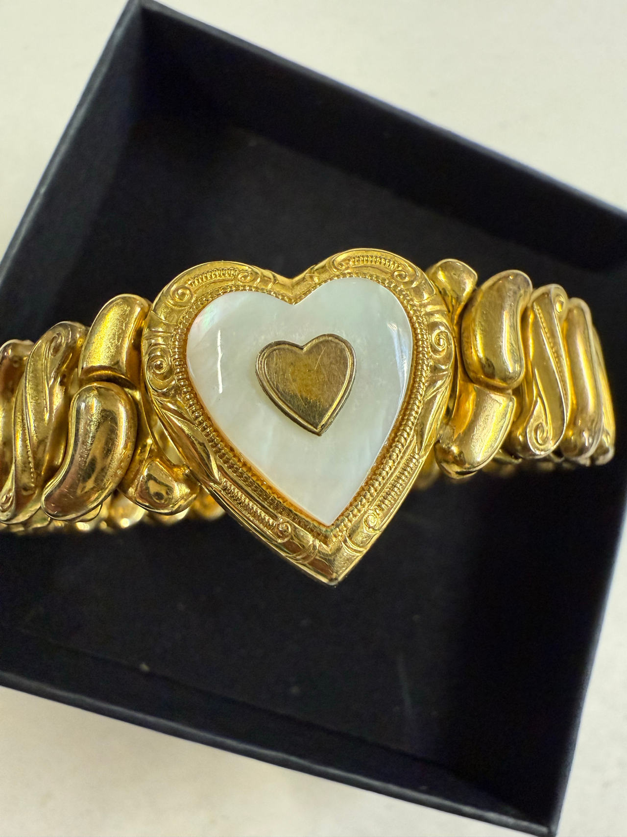 Vintage Phoenix Speidel Mother of Pearl Heart Expansion Sweetheart Bracelet