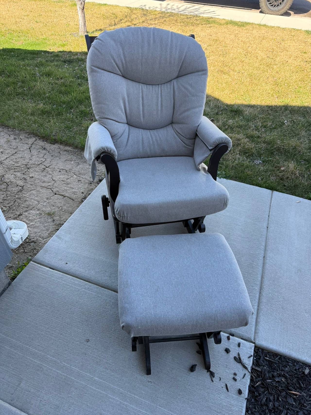 Storkcraft Premium Hoop Glider and Ottoman