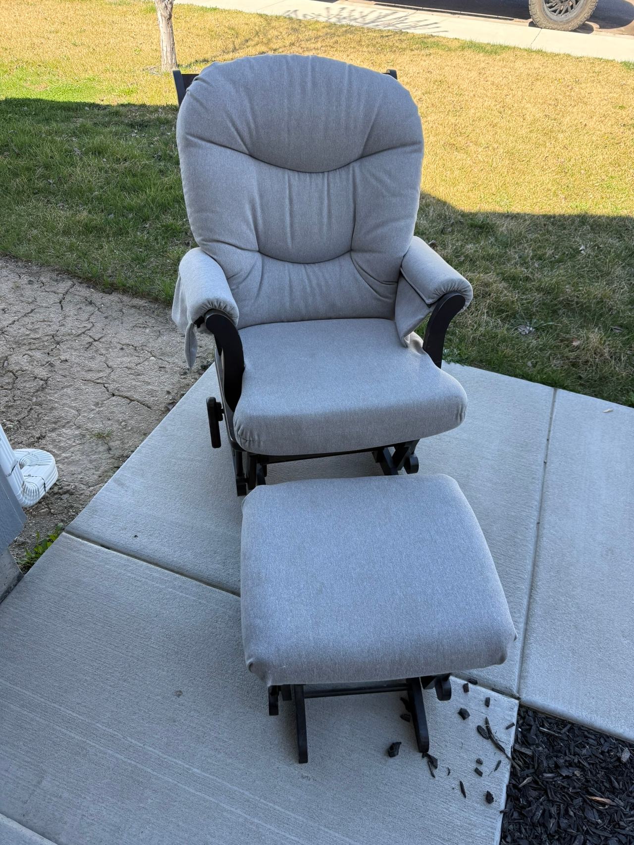 Storkcraft Premium Hoop Glider and Ottoman