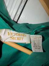 Victoria's Secret Gold Label Vintage Emerald Green Robe - Image 6