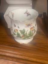 Wedgwood Wild Strawberry Open Sugar Bowl - Image 3