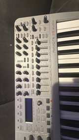 Novation X-Station 25 Synthesizer & MIDI Controller - Image 4