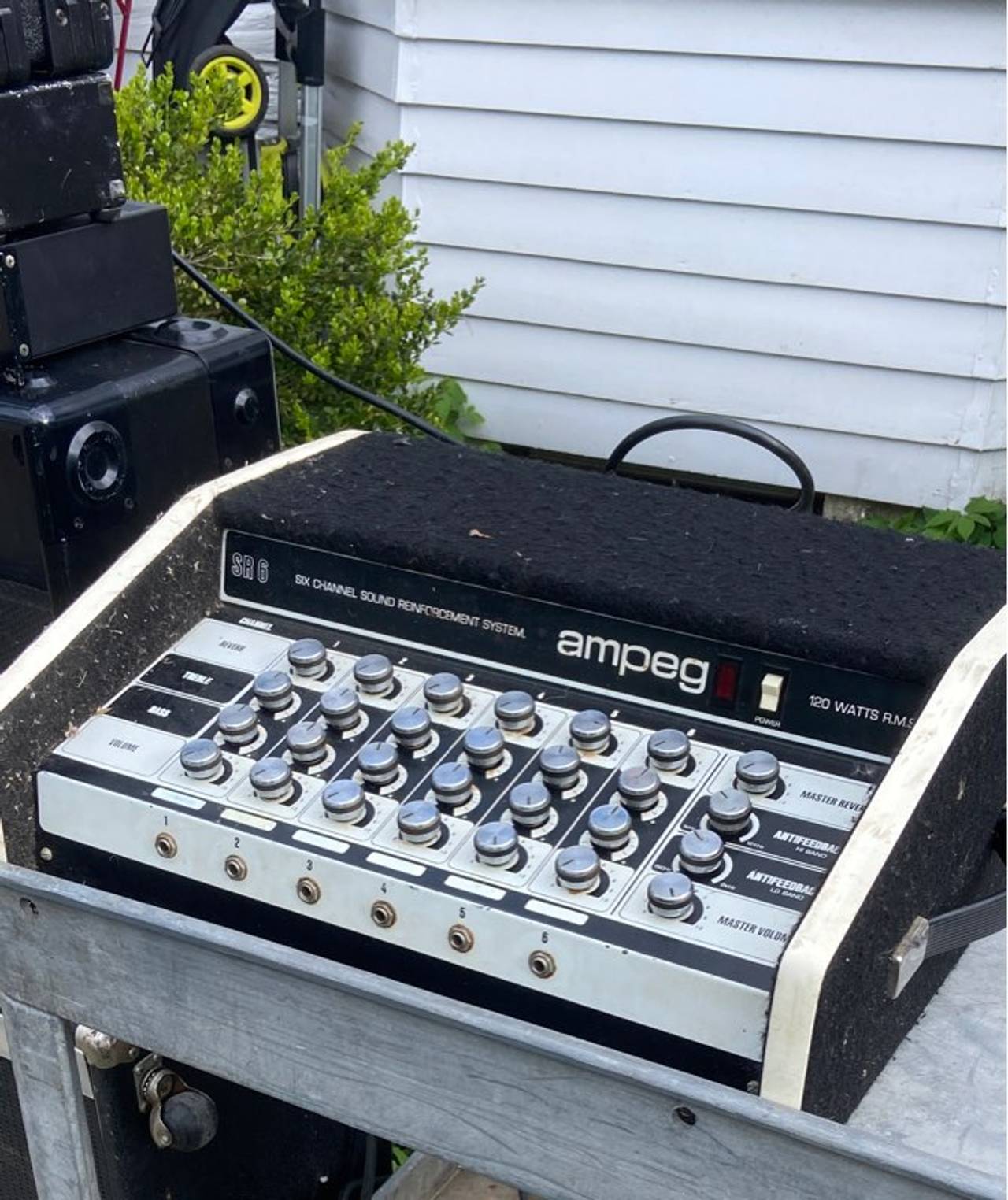 Ampeg SR6 Powered Mixer