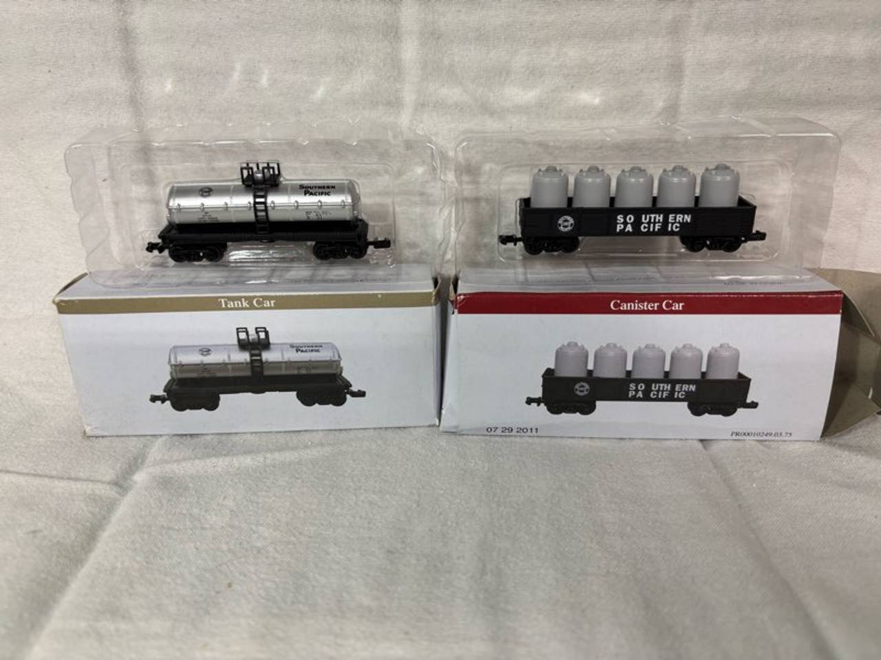 Micro-Trains N Scale Southern Pacific Tank Car and Canister Car Set