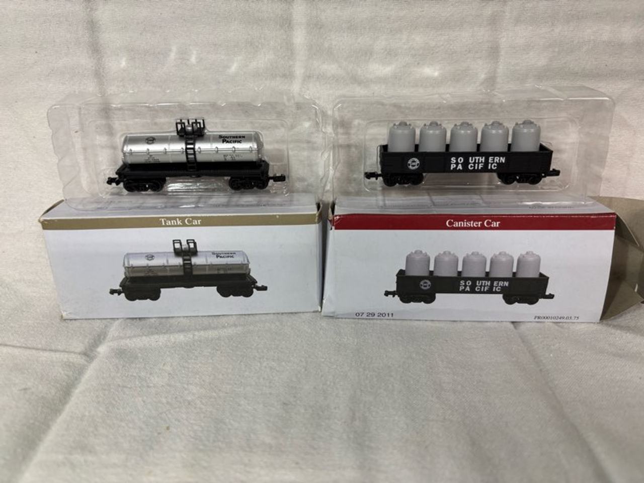 Micro-Trains N Scale Southern Pacific Tank Car and Canister Car Set