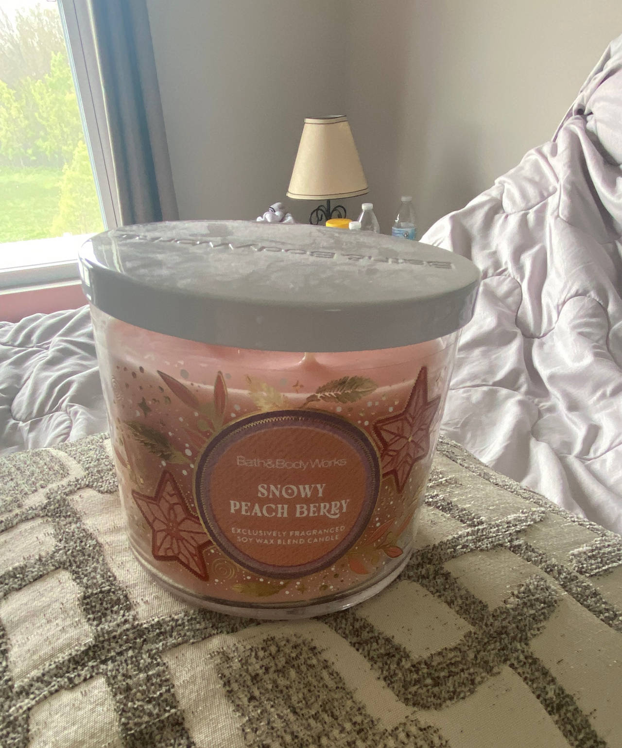 Bath & Body Works Snowy Peach Berry 3-Wick Candle