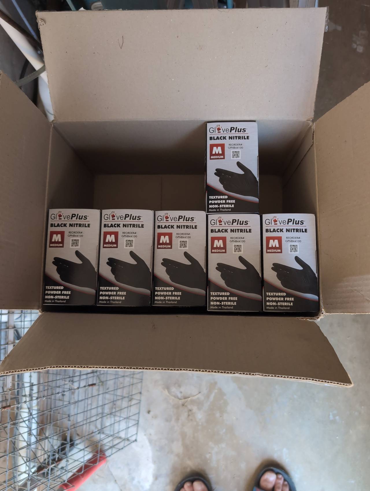 GlovePlus Black Nitrile Gloves (Medium)