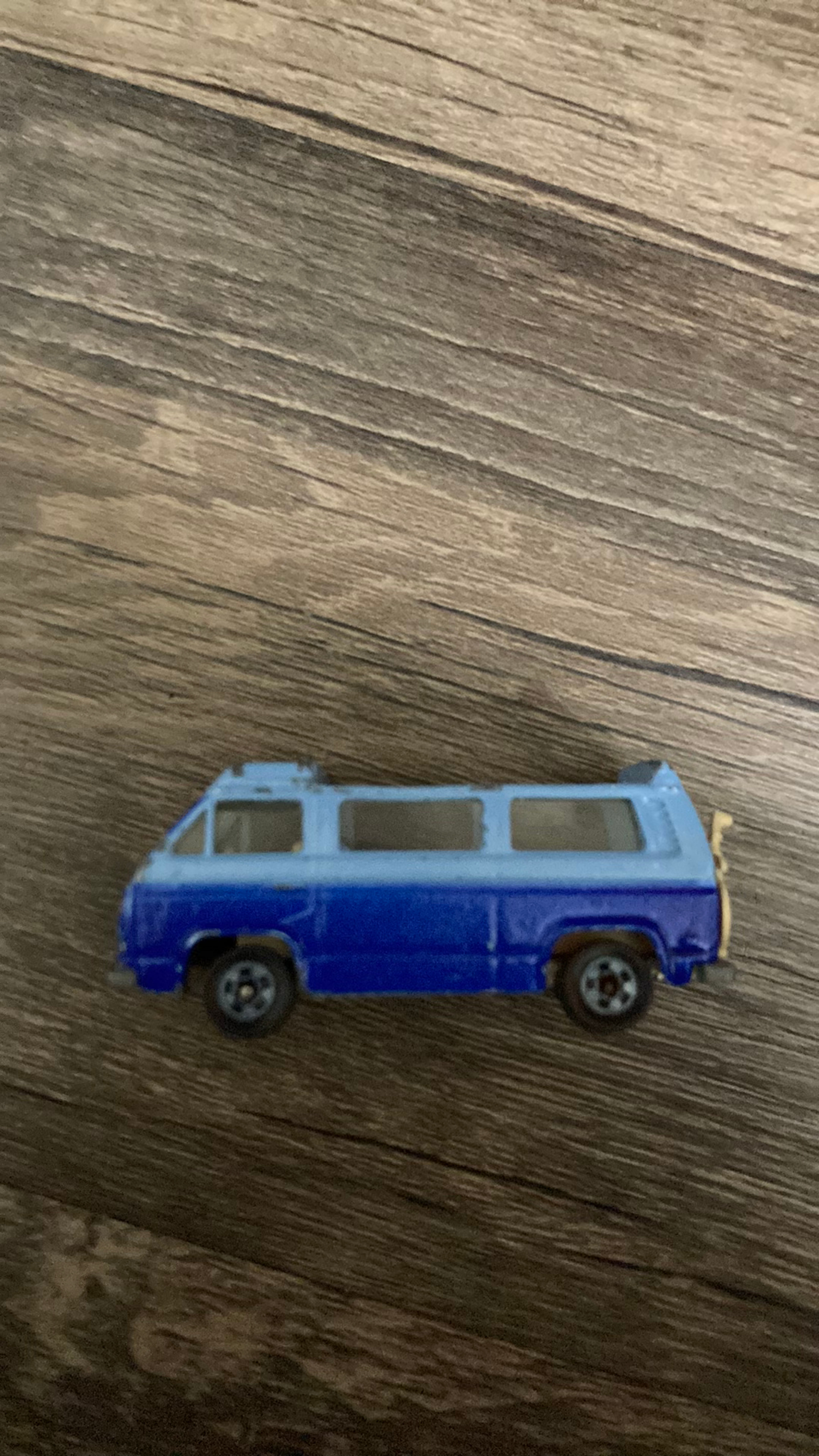 Hot Wheels Volkswagen Sunagon Blue Camper Van - Image 3