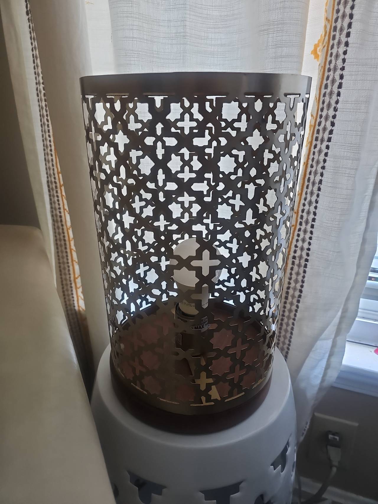 Moroccan Style Cutout Metal Table Lamp