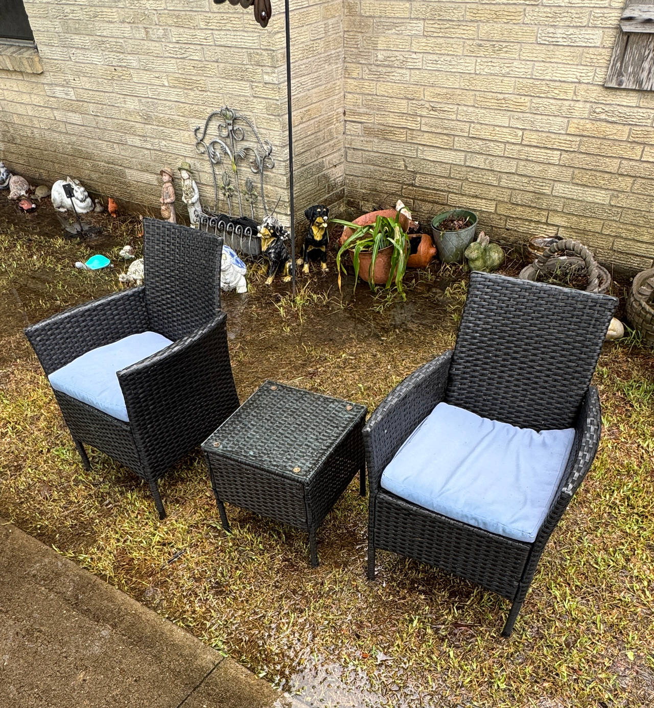 3-Piece Outdoor Wicker Bistro Set with Cushions