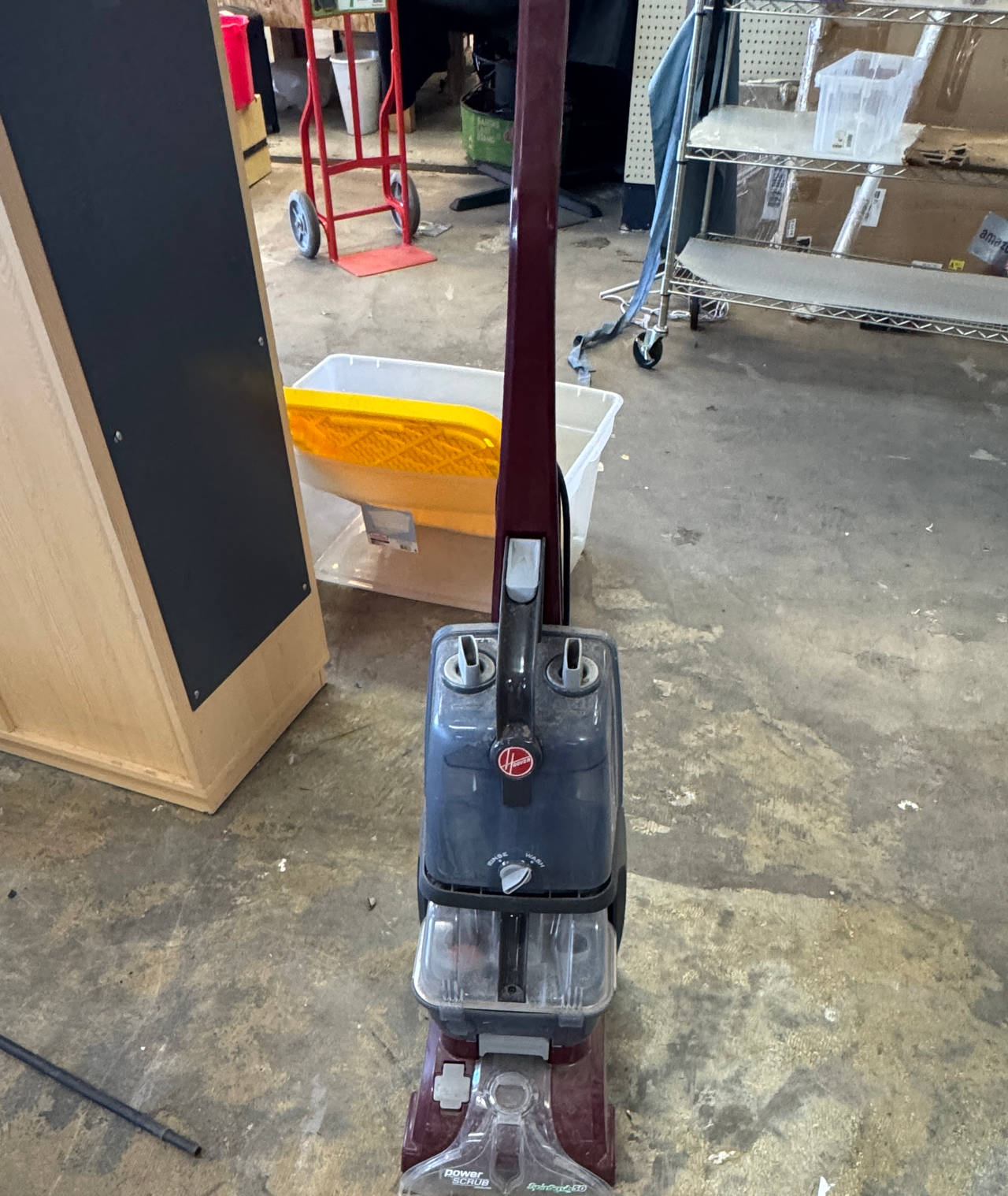 Hoover Power Scrub Deluxe Carpet Cleaner
