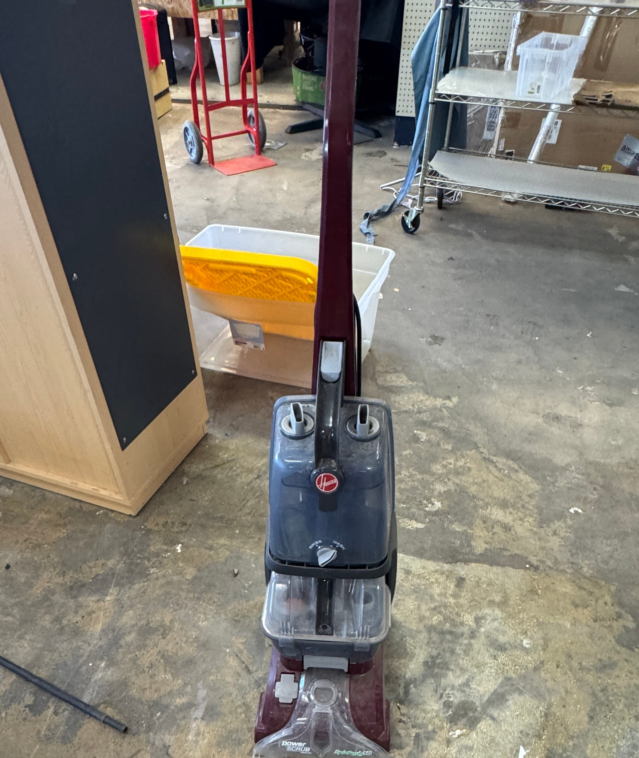 Hoover Power Scrub Deluxe Carpet Cleaner