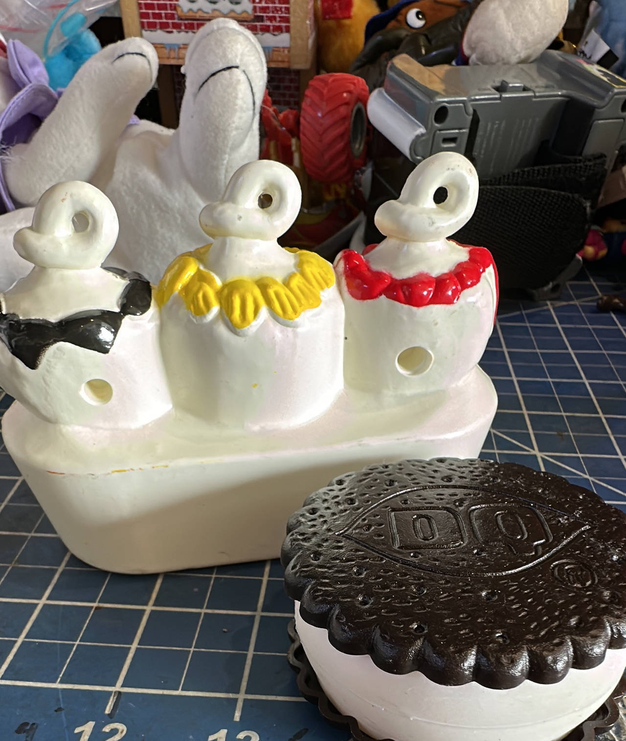 dairy Queen, ice cream sundae/ice cream sandwich vintage play food 207