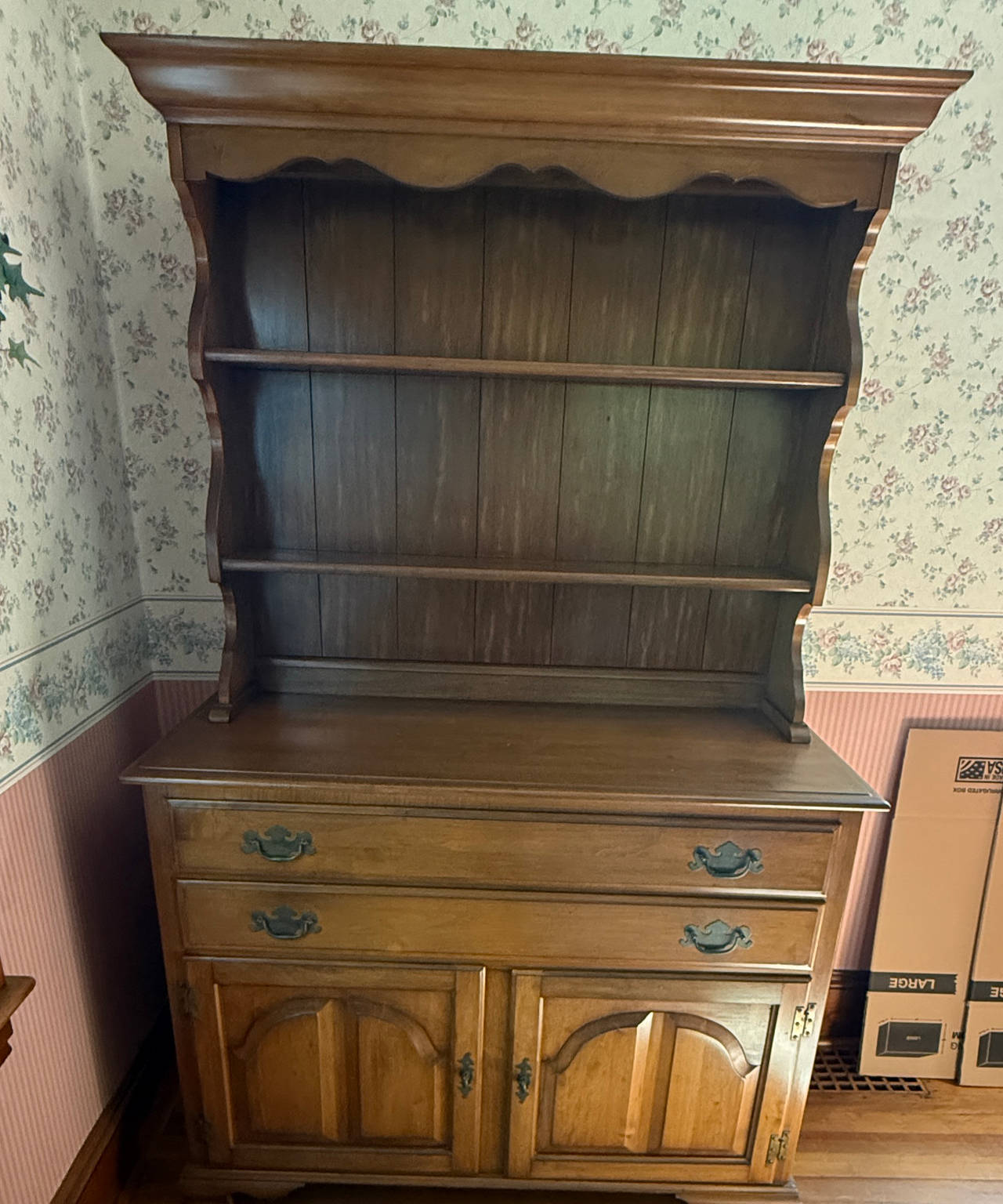 Ethan Allen Early American Maple Hutch