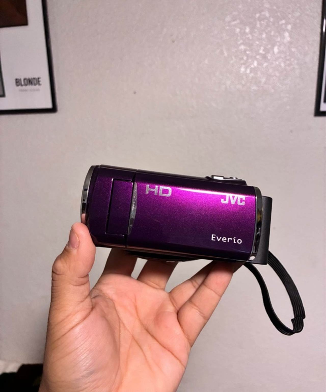 JVC Everio GZ-E10VU Purple Camcorder