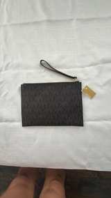 Michael Kors Jet Set Travel Large Logo Wristlet - Image 3