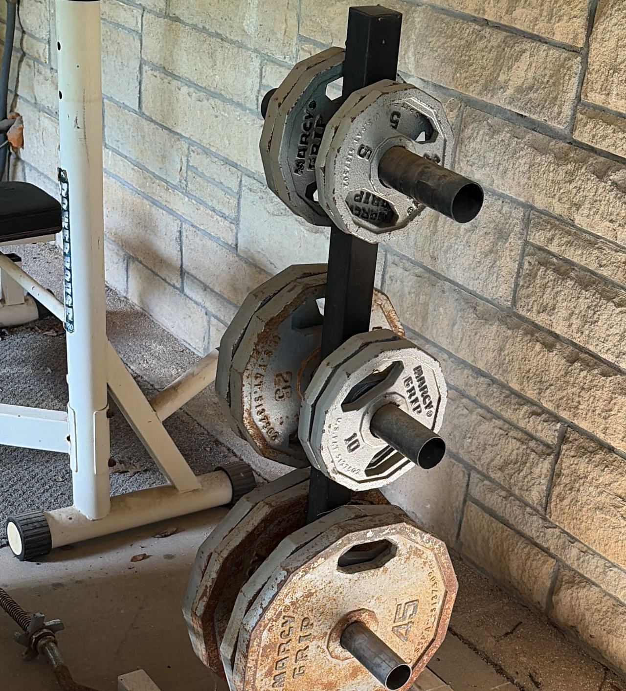 Powerhouse Weight Bench, Yukon Rack & 280lb Cast Iron Weight Set