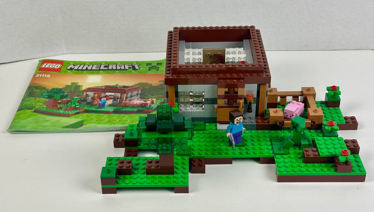 LEGO Minecraft The Farm Set 21115