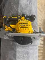 DeWalt DCS565 20V MAX 6-1/2 in. Brushless Cordless Circular Saw - Image 4