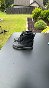 Women's Black Combat Boots with Side Zip - Image 2