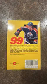 Wayne Gretzky: Portrait of a Hockey Player (Vintage Book) - Image 2
