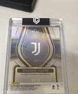 2022-23 Panini Select Serie A Zinedine Zidane Auto Gold Prizm /10 - Image 1