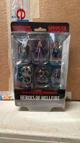 Dungeons & Dragons Stranger Things Heroes of Hellfire Miniatures Set Netflix - Image 3